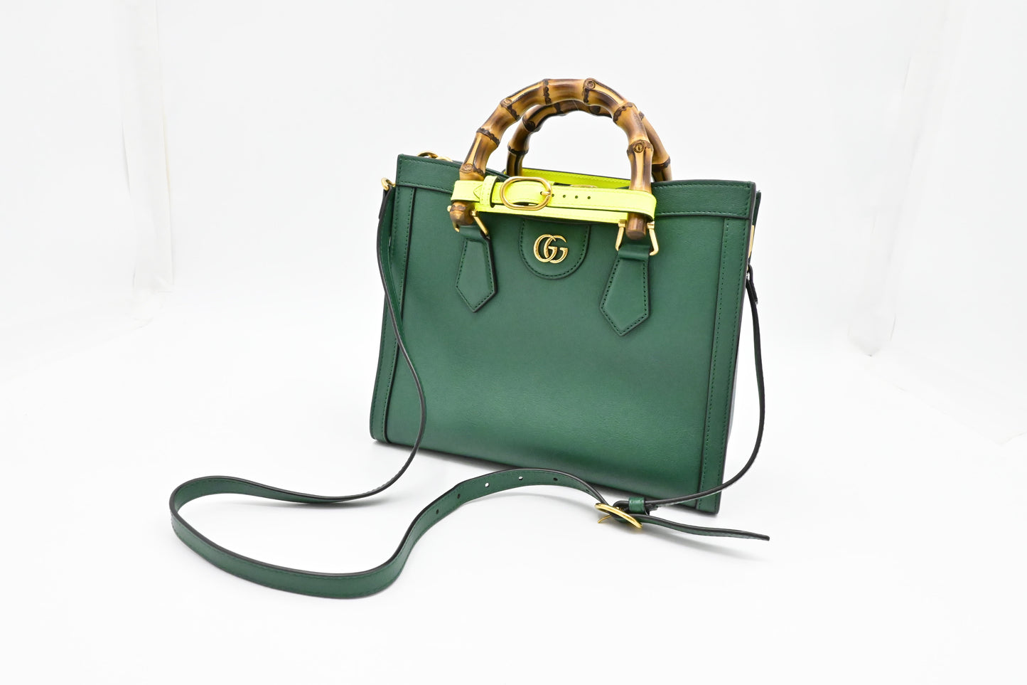 Gucci Medium Diana Tote in Green Leather