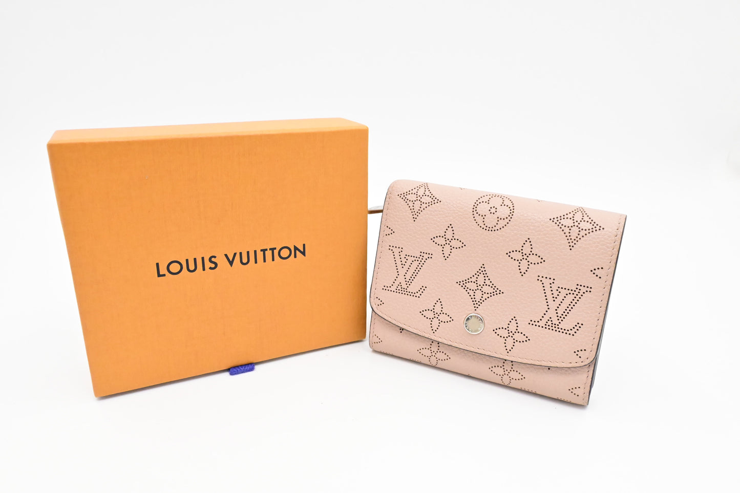 Louis Vuitton Iris Compact Wallet in Rose Jasmin Mahina Leather