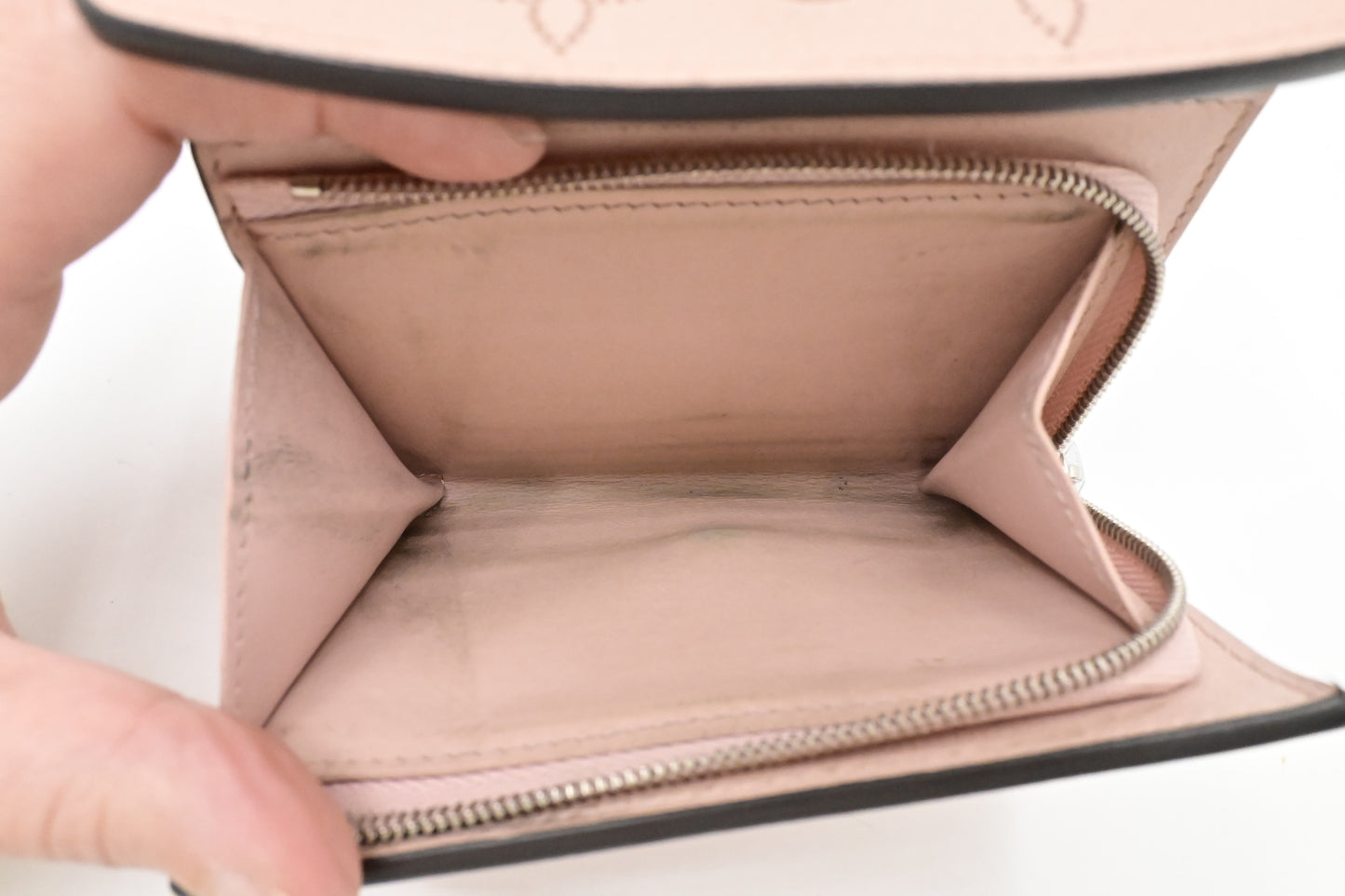 Louis Vuitton Iris Compact Wallet in Rose Jasmin Mahina Leather