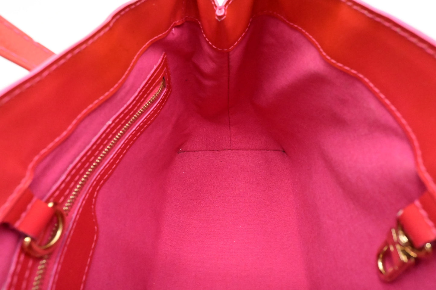 Louis Vuitton Wilshire PM in Rouge Grenadine Vernis Leather