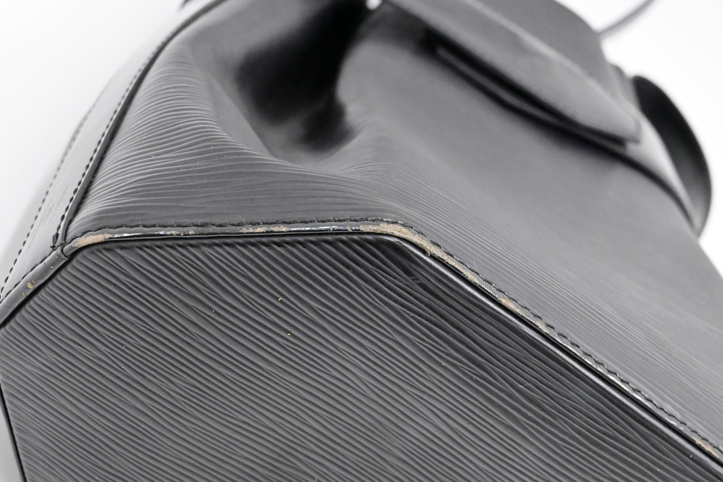 Louis Vuitton Sac de Paul in Black Epi Leather
