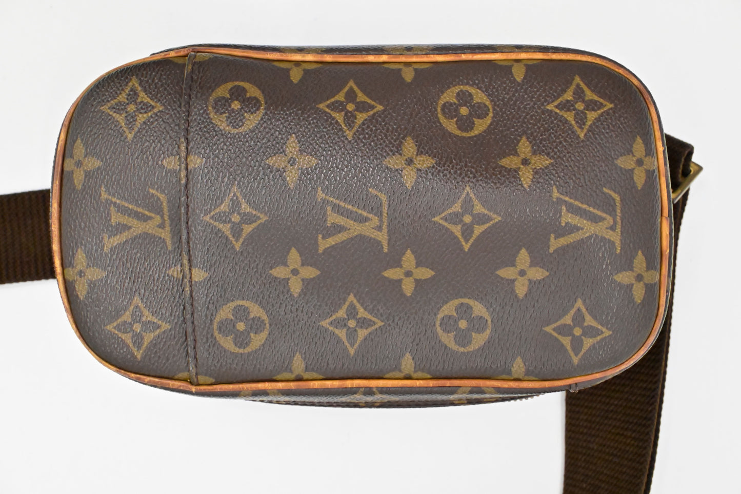 Louis Vuitton Pochette Gange in Monogram Canvas