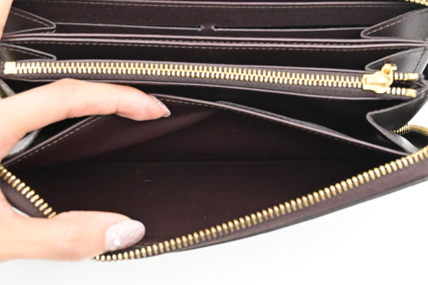 Louis Vuitton Long Zippy Wallet in Amarante Vernis Leather