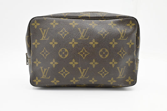 Louis Vuitton Trousse 23 in Monogram Canvas
