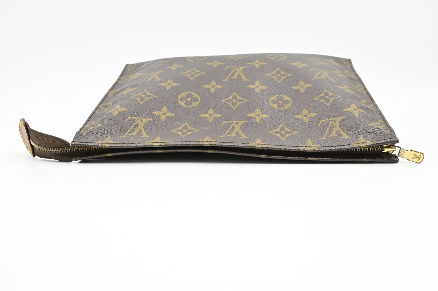 Louis Vuitton Toiletry 26 in Monogram Canvas