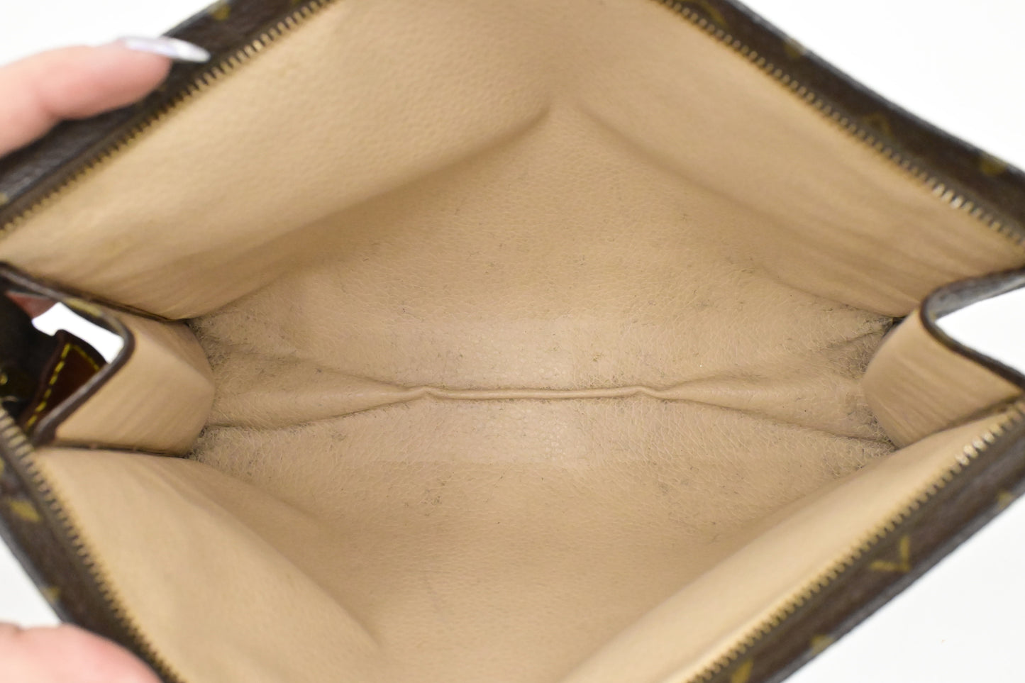 Louis Vuitton Toiletry 26 in Monogram Canvas