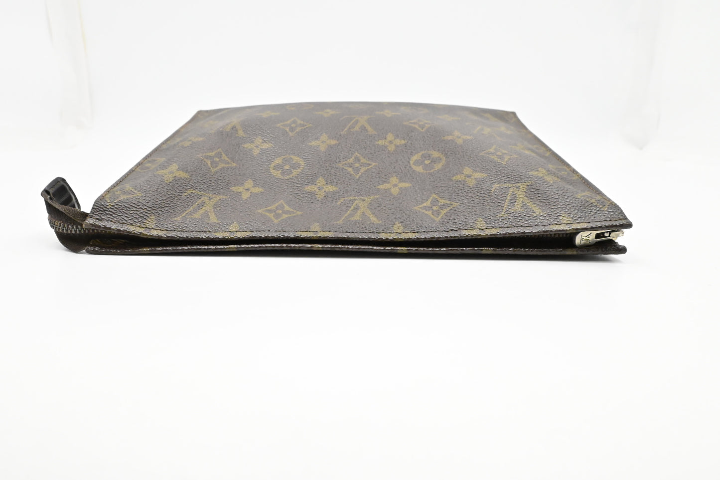 Louis Vuitton Toiletry 26 in Monogram Canvas