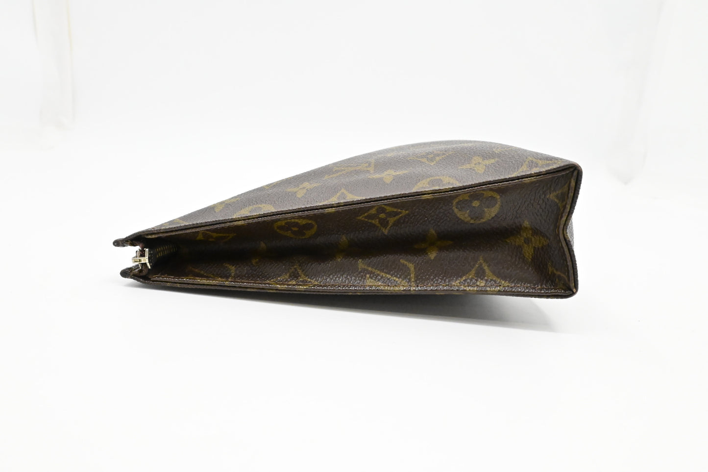 Louis Vuitton Toiletry 26 in Monogram Canvas