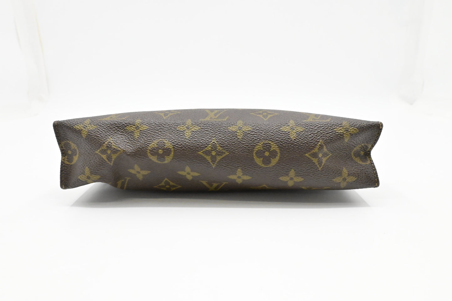 Louis Vuitton Toiletry 26 in Monogram Canvas