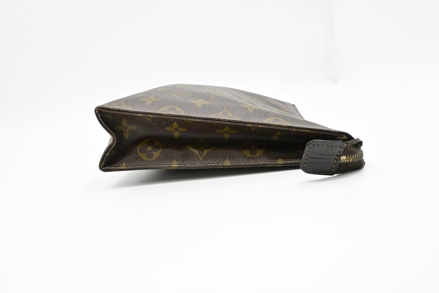 Louis Vuitton Toiletry 26 in Monogram Canvas