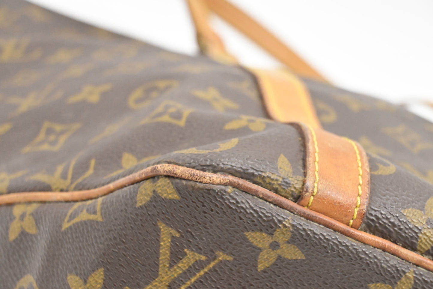 Louis Vuitton Sac Shopping 48 in Monogram Canvas