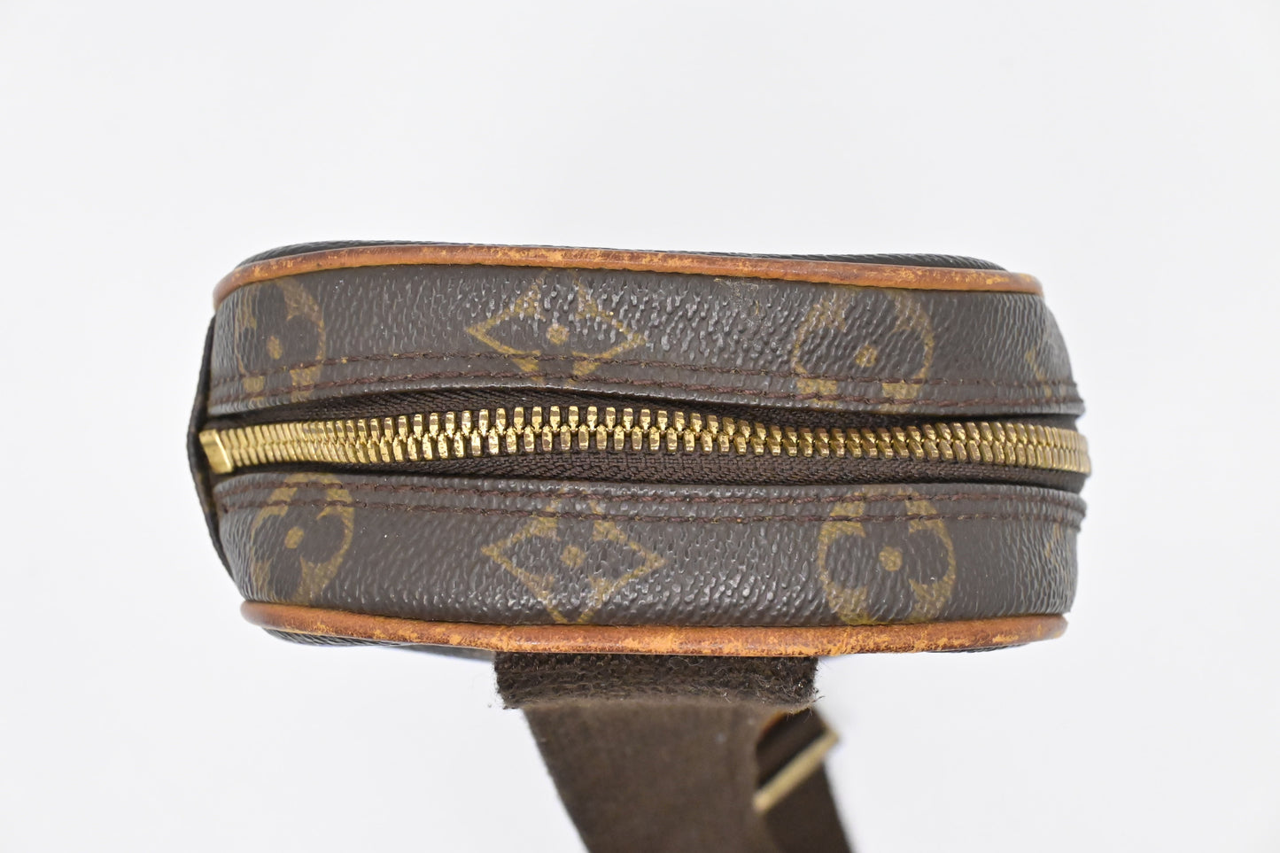 Louis Vuitton Pochette Gange in Monogram Canvas