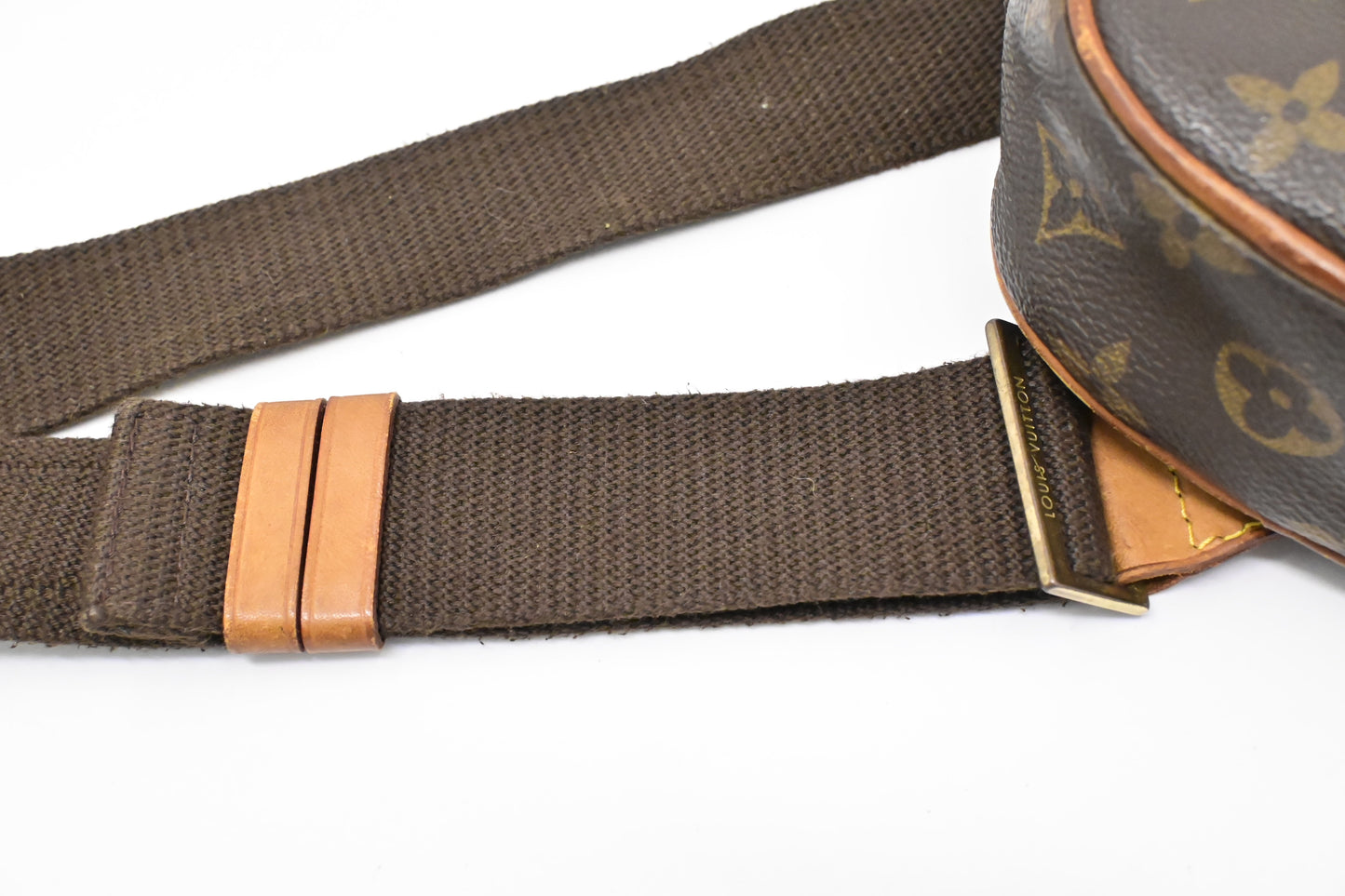 Louis Vuitton Pochette Gange in Monogram Canvas