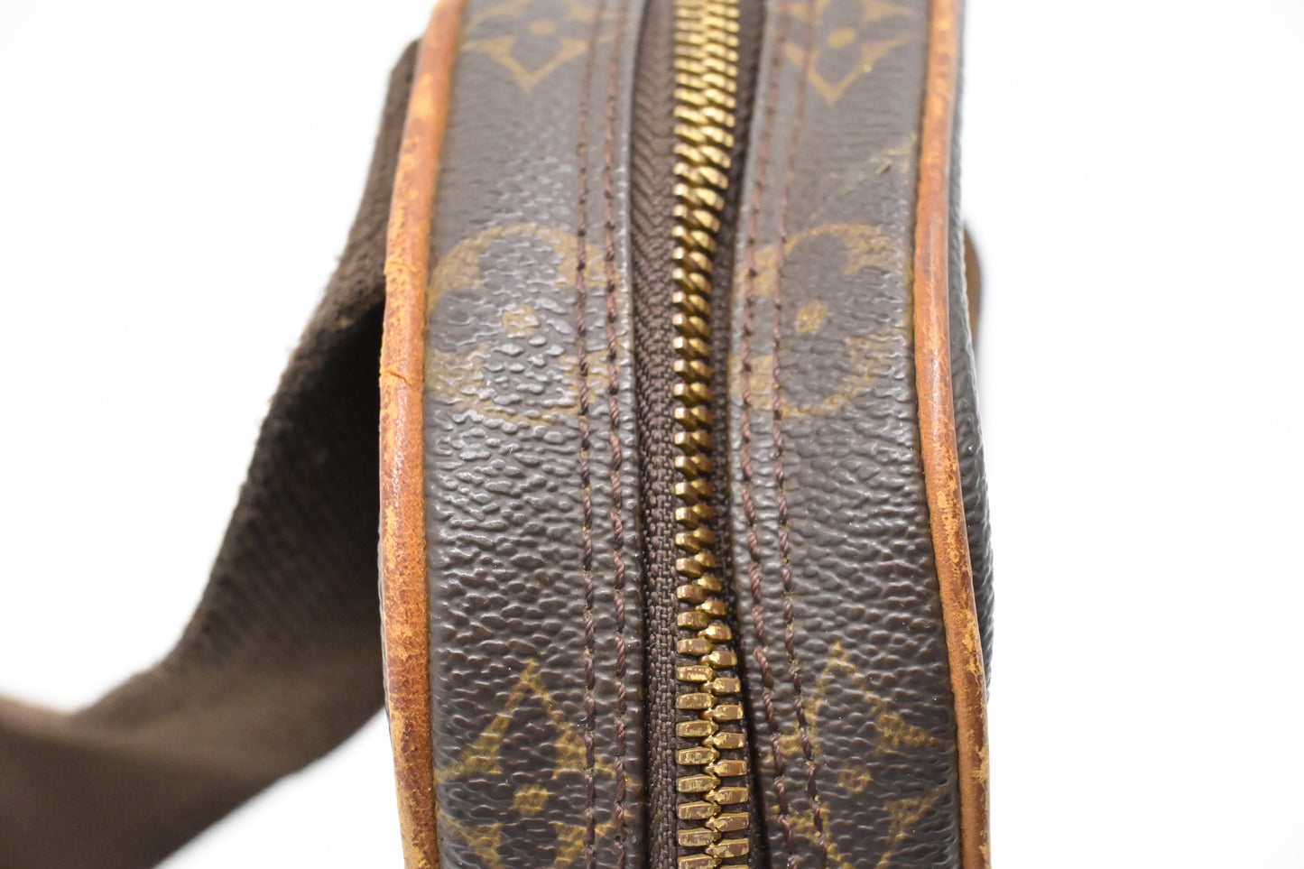 Louis Vuitton Pochette Gange in Monogram Canvas