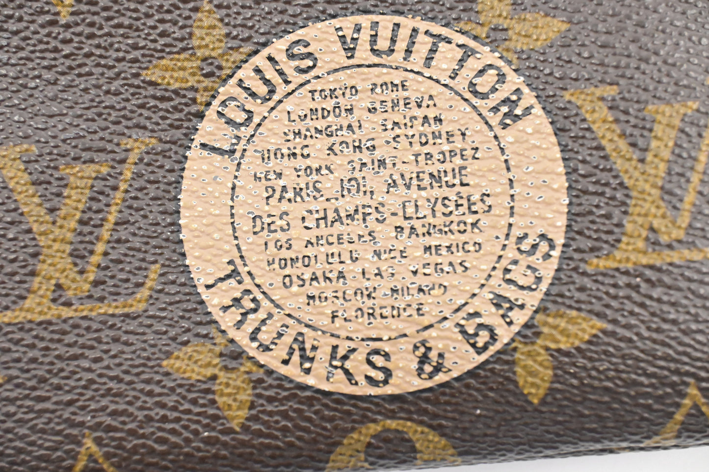 Louis Vuitton Trunks and Bags Pochette Cles in Monogram Canvas