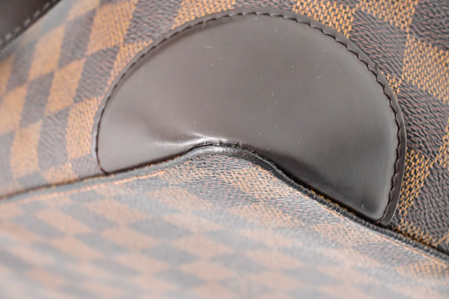 Louis Vuitton Hampstead MM in Damier Ebene Canvas