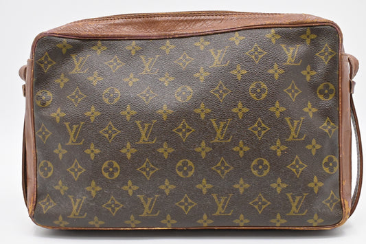 Louis Vuitton Sac Bandouliere in Monogram Canvas