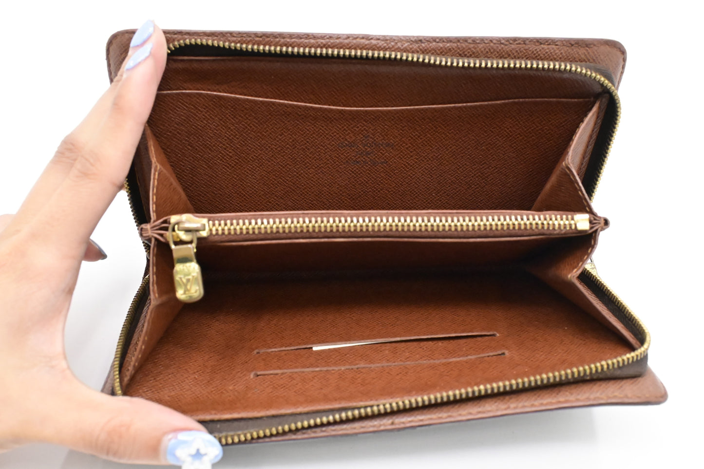 Louis Vuitton Zippy Wallet in Monogram Canvas