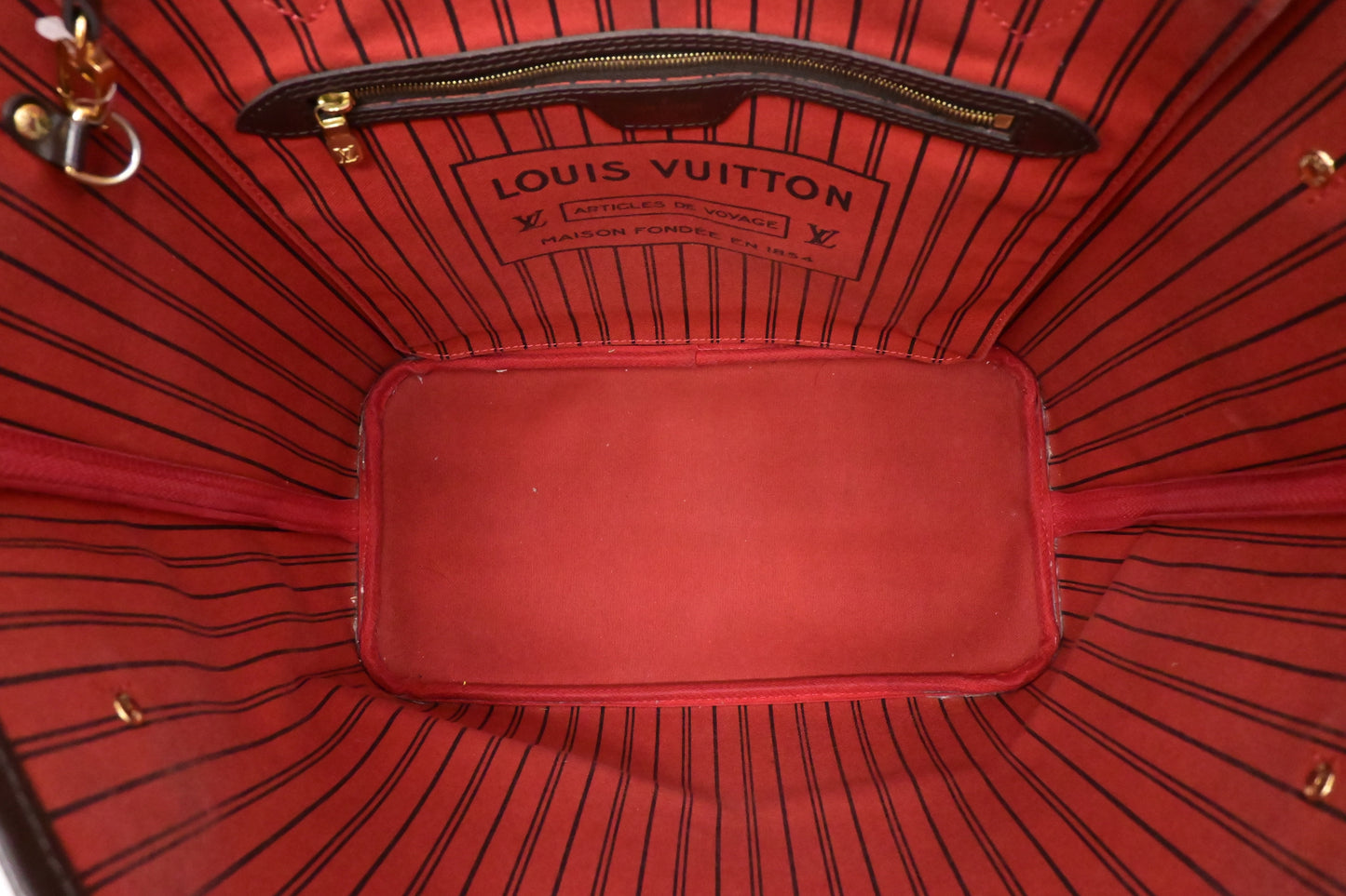 Louis Vuitton Neverfull MM in Damier Ebene Canvas