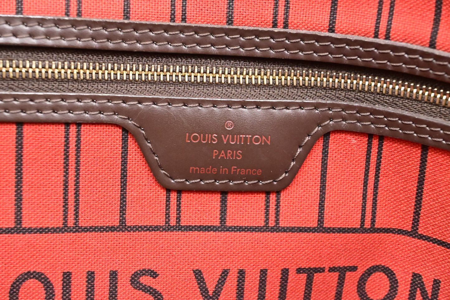 Louis Vuitton Neverfull MM in Damier Ebene Canvas