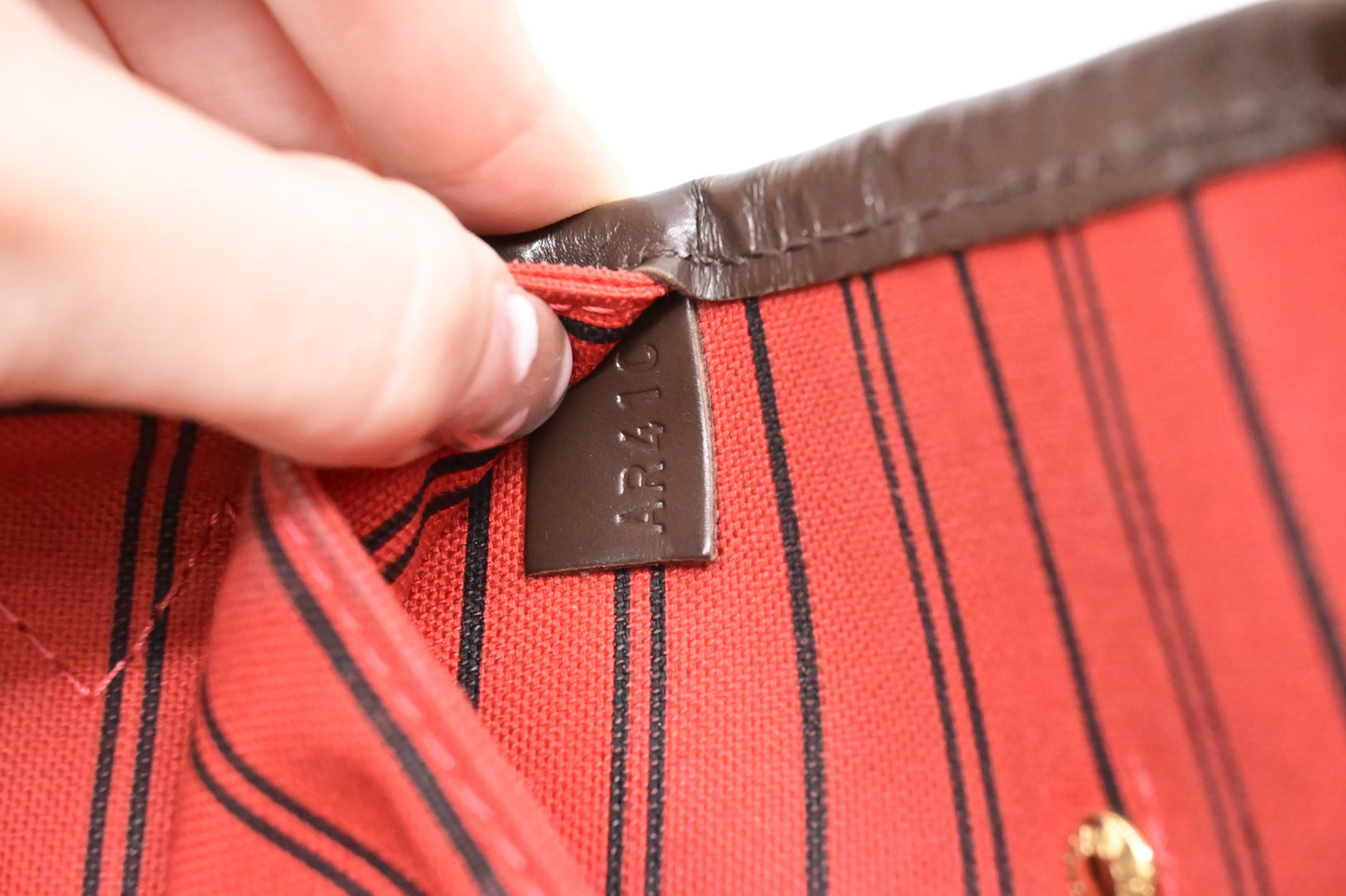 Louis Vuitton Neverfull MM in Damier Ebene Canvas