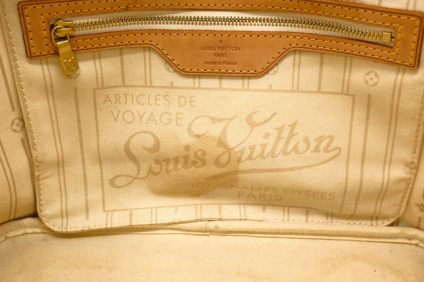 Louis Vuitton Neverfull PM in Damier Azur Canvas