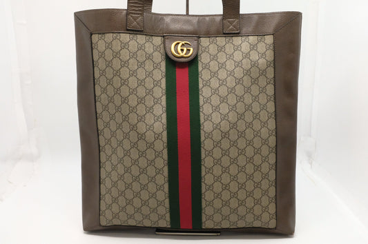 Gucci Tote in GG Supreme Canvas