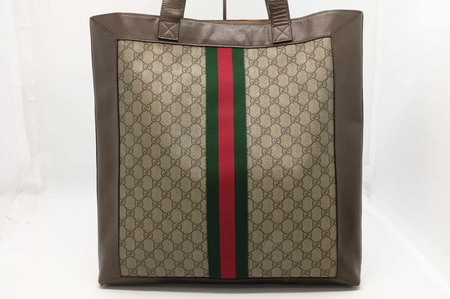 Gucci Tote in GG Supreme Canvas