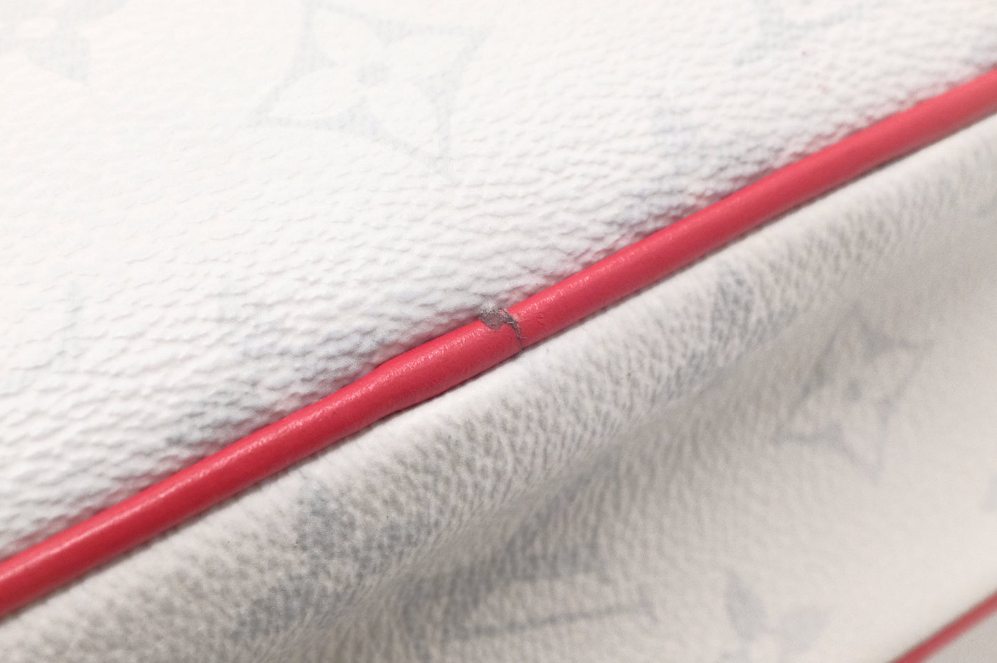 Louis Vuitton x NBA Nil Messenger Bag in Antarctica Monogram Canvas
