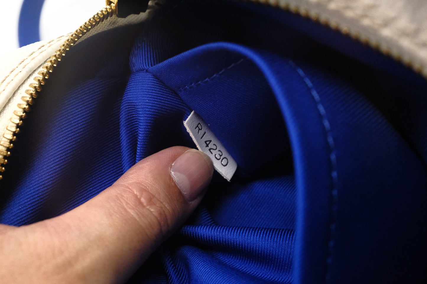 Louis Vuitton x NBA Nil Messenger Bag in Antarctica Monogram Canvas