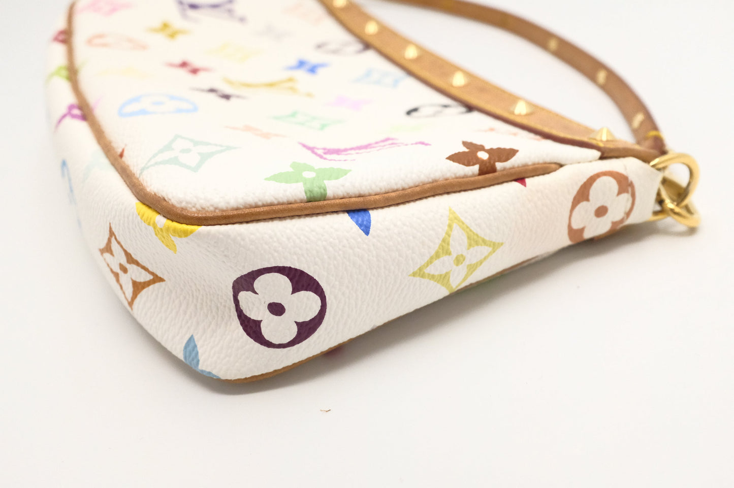 Louis Vuitton Pochette Accessoires in White Multicolor Monogram Canvas