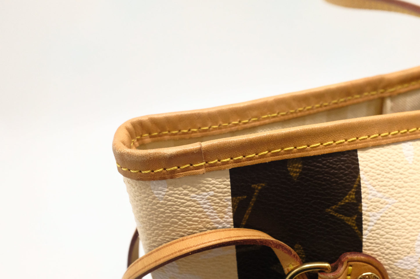 Louis Vuitton Neverfull MM in Rayures Monogram Canvas