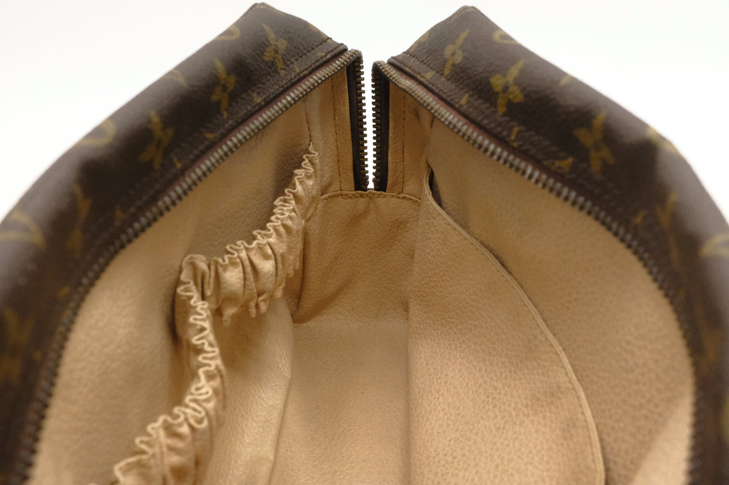Louis Vuitton Trousse 28 in Monogram Canvas