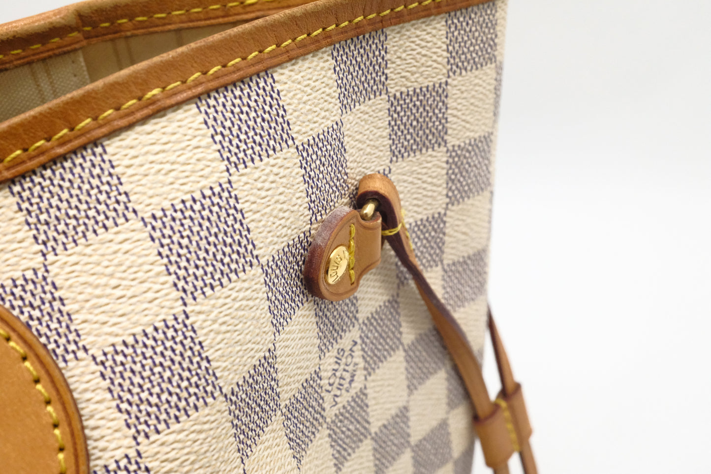 Louis Vuitton Neverfull MM in Damier Azur Canvas