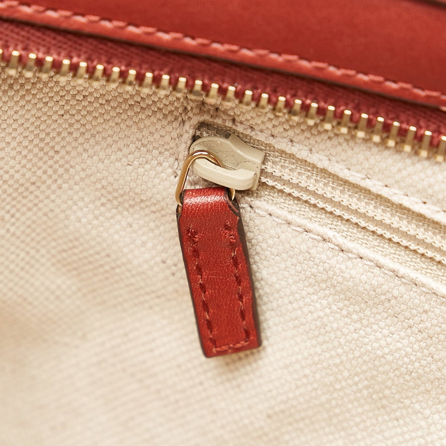 Gucci GG Canvas Sukey Crossbody Crossbody Bag