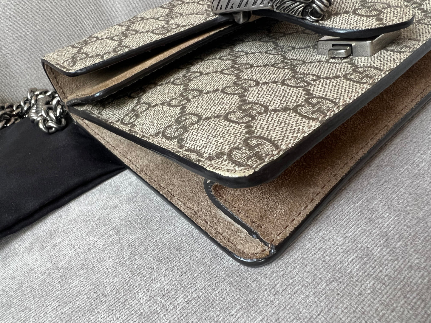 Gucci Dionysus GG Supreme Mini Shoulder Bag