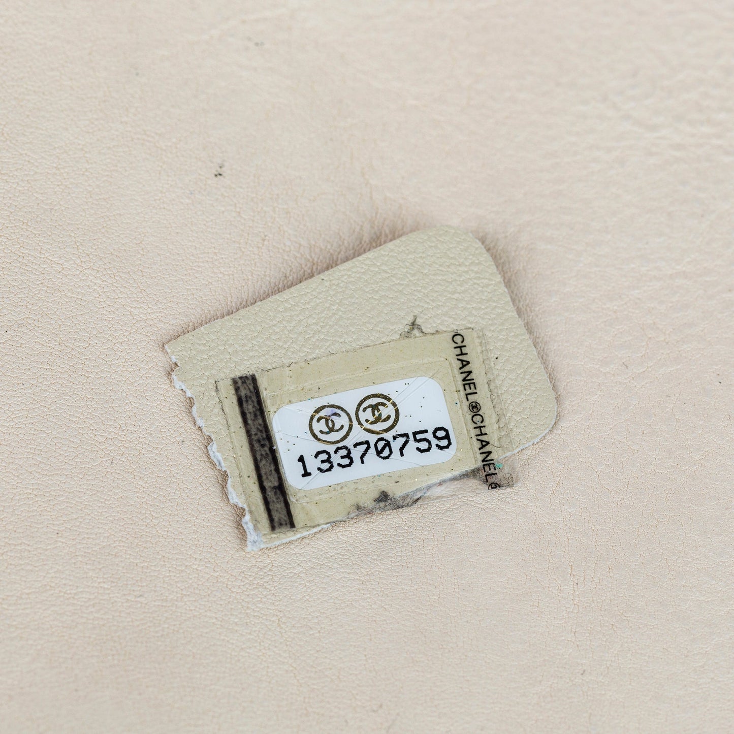 White Chanel Natural Beauty Split Pocket Shoulder Bag