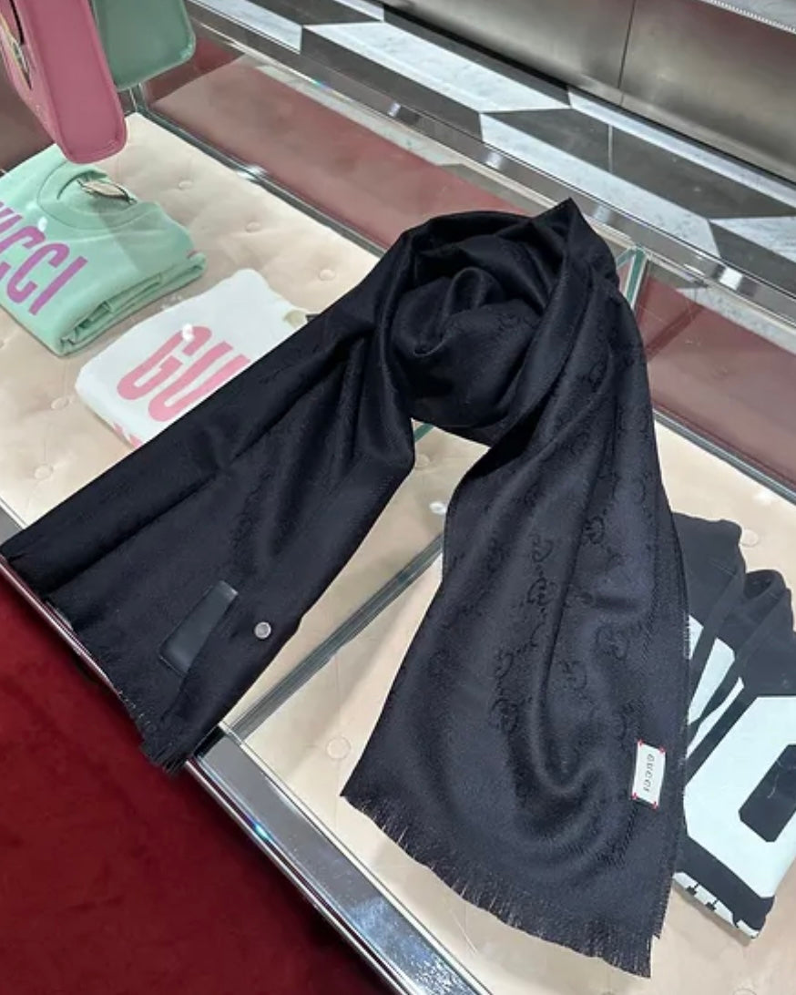 PreOrder Gucci long scarf