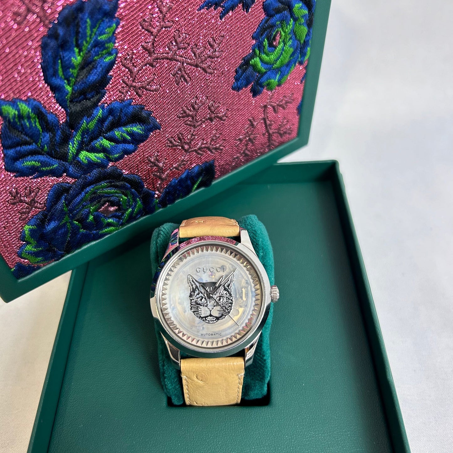 Gucci - Montre G Timeless