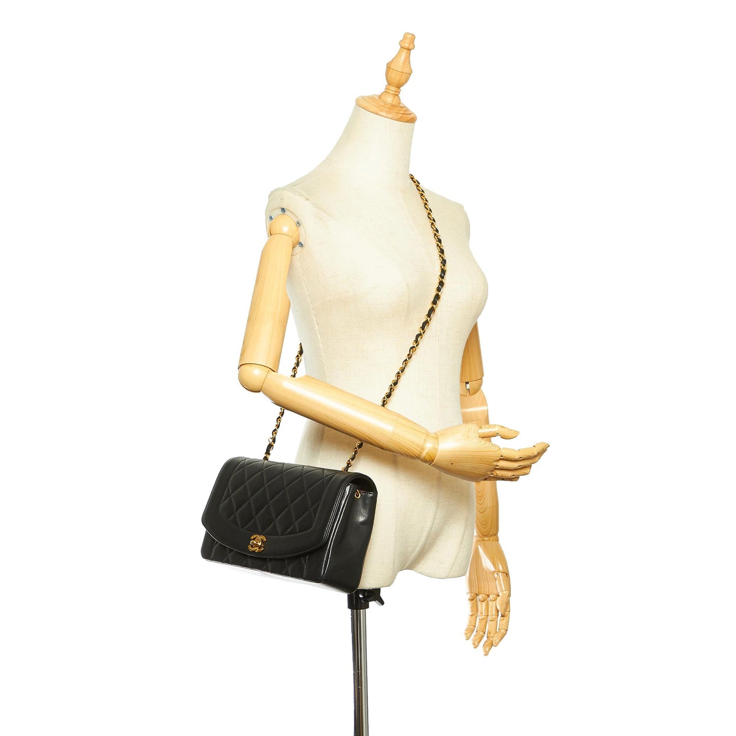 Medium Diana Flap Shoulder Bag Black