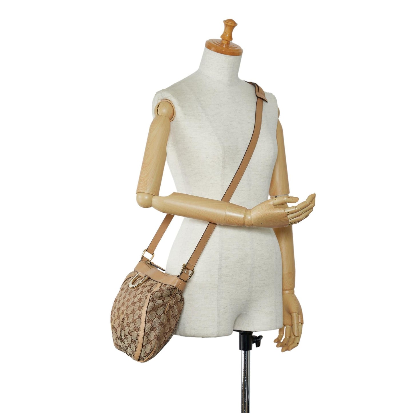 Gucci GG Canvas Abbey D Ring Crossbody (SHG-gkERUr)