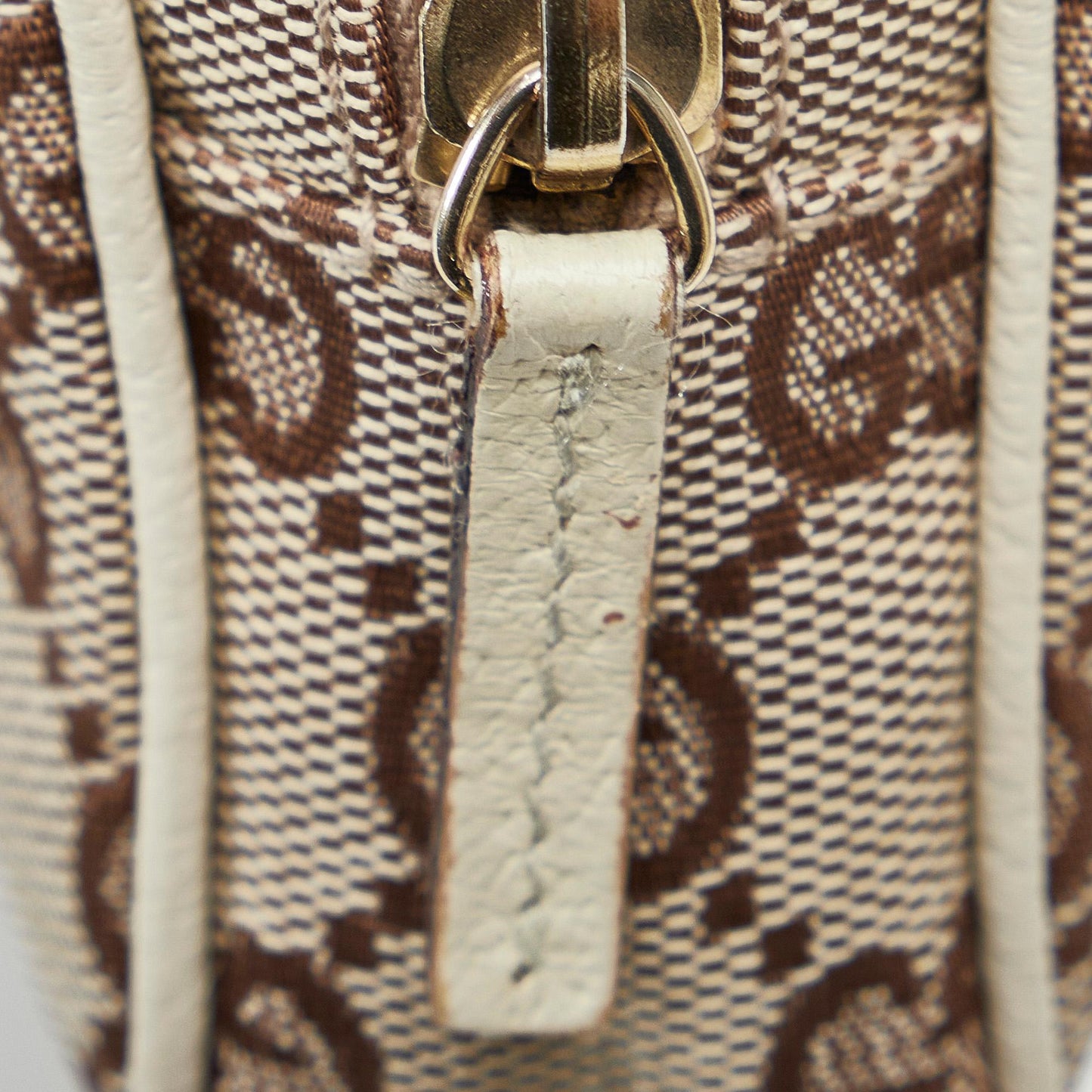 Gucci GG Canvas Crossbody (SHG-19hxZ1)