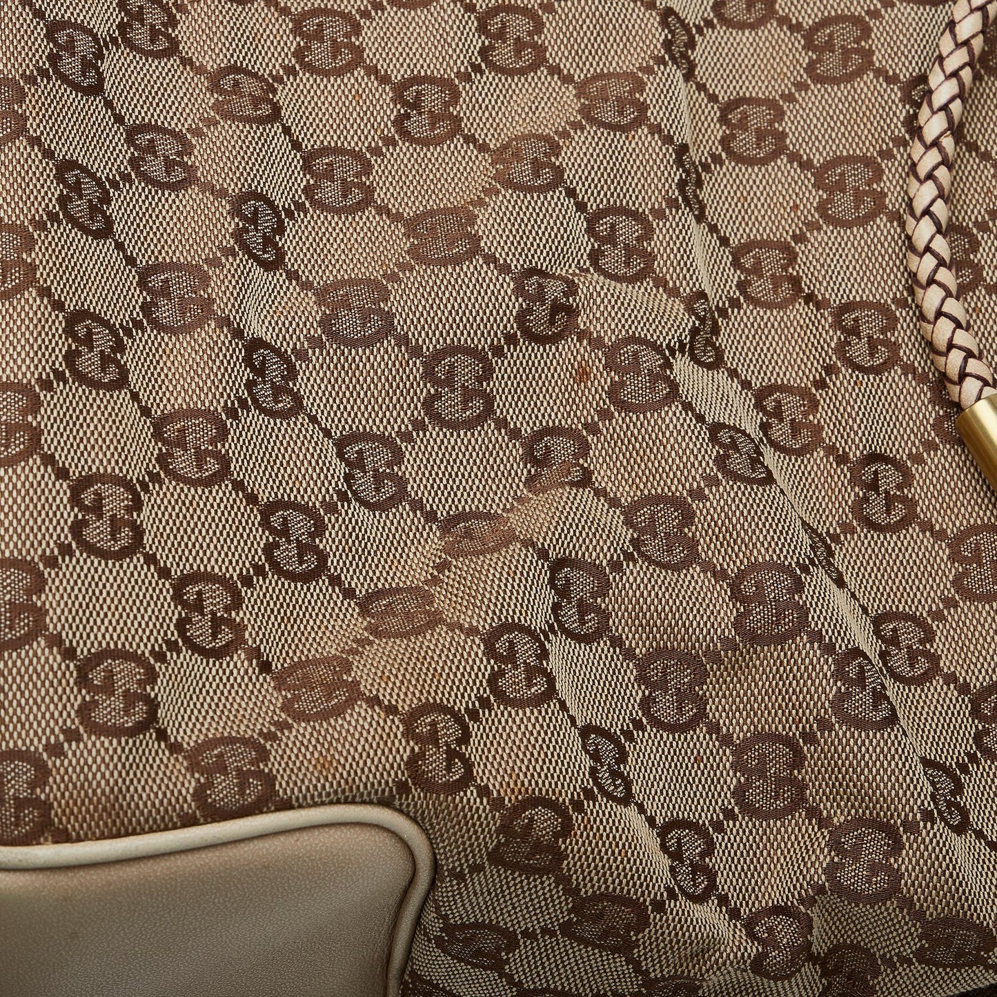 Gucci GG Canvas Gifford Tote (SHG-2v9wsW)