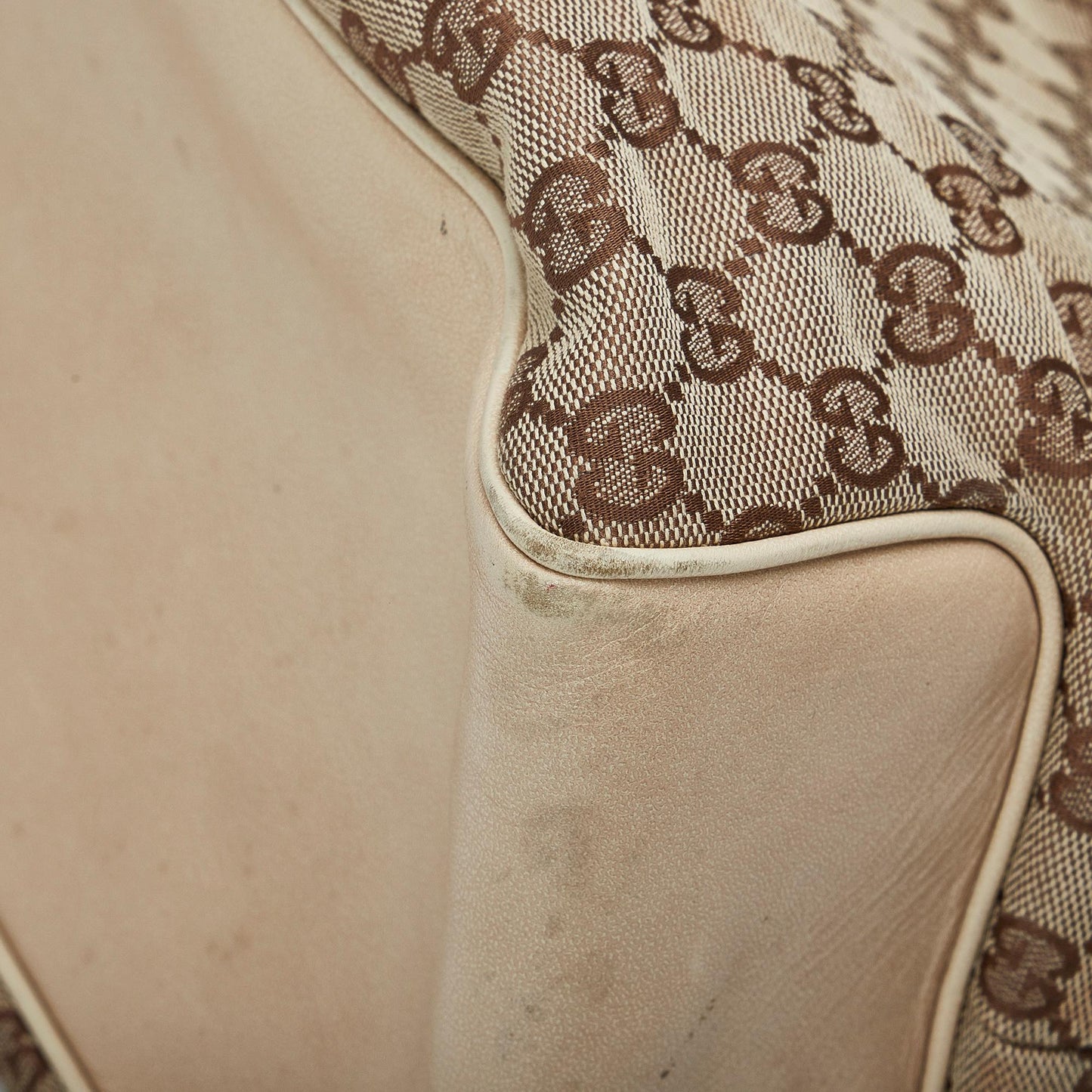 Gucci GG Canvas Gifford Tote (SHG-2v9wsW)