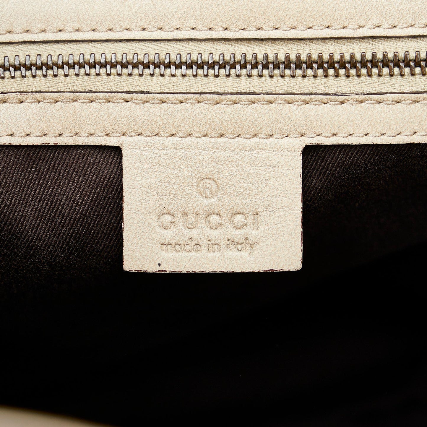 Gucci GG Canvas Gifford Tote (SHG-2v9wsW)