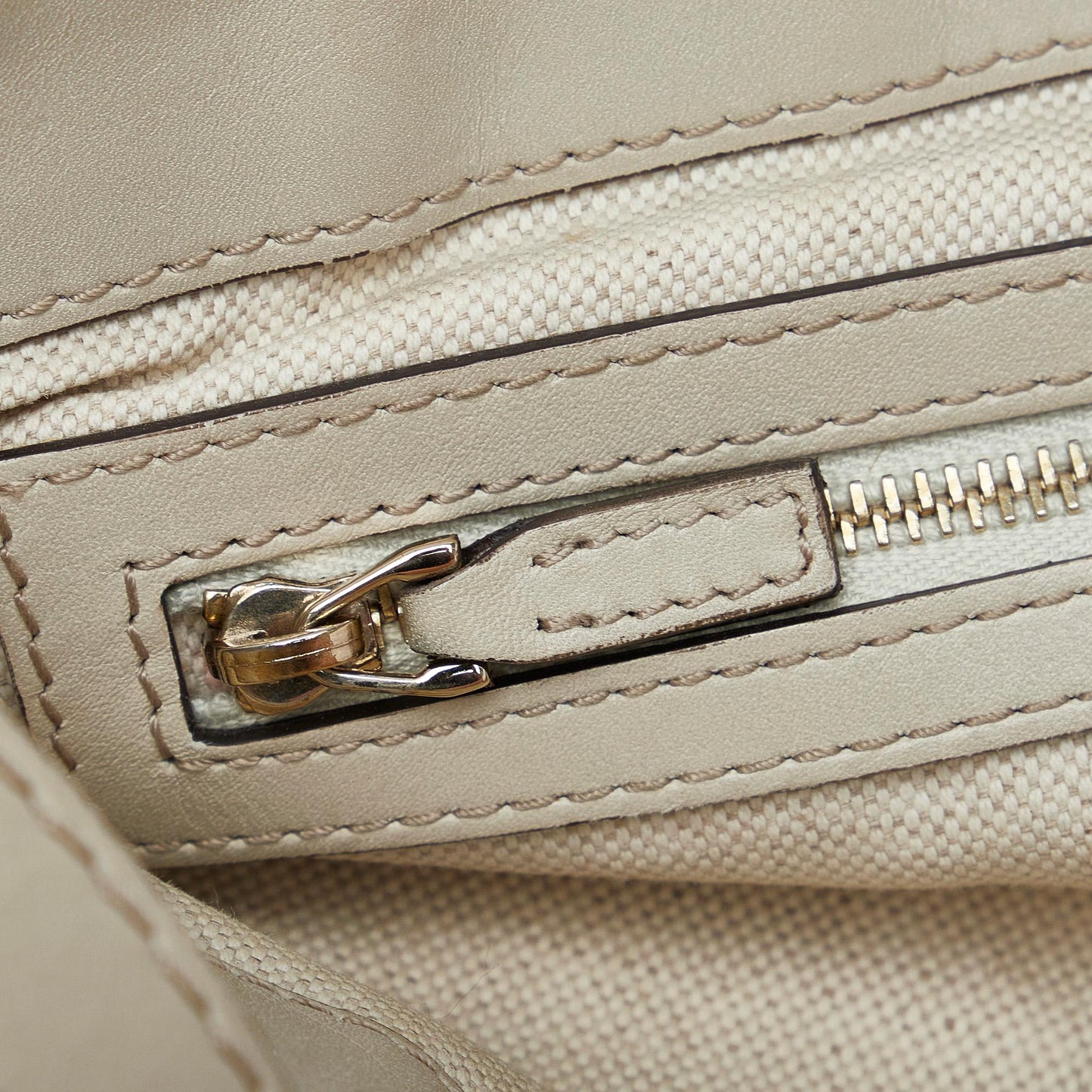 Gucci GG Canvas Mayfair Crossbody (SHG-h9O0eU)