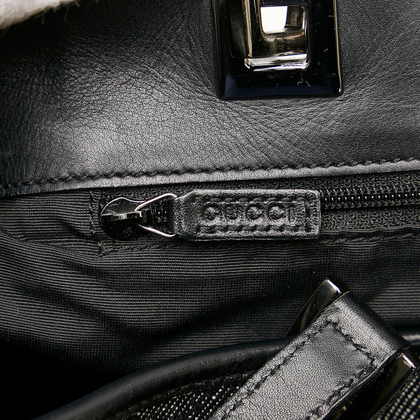 Gucci GG Canvas Tote (SHG-ZlHwGF)