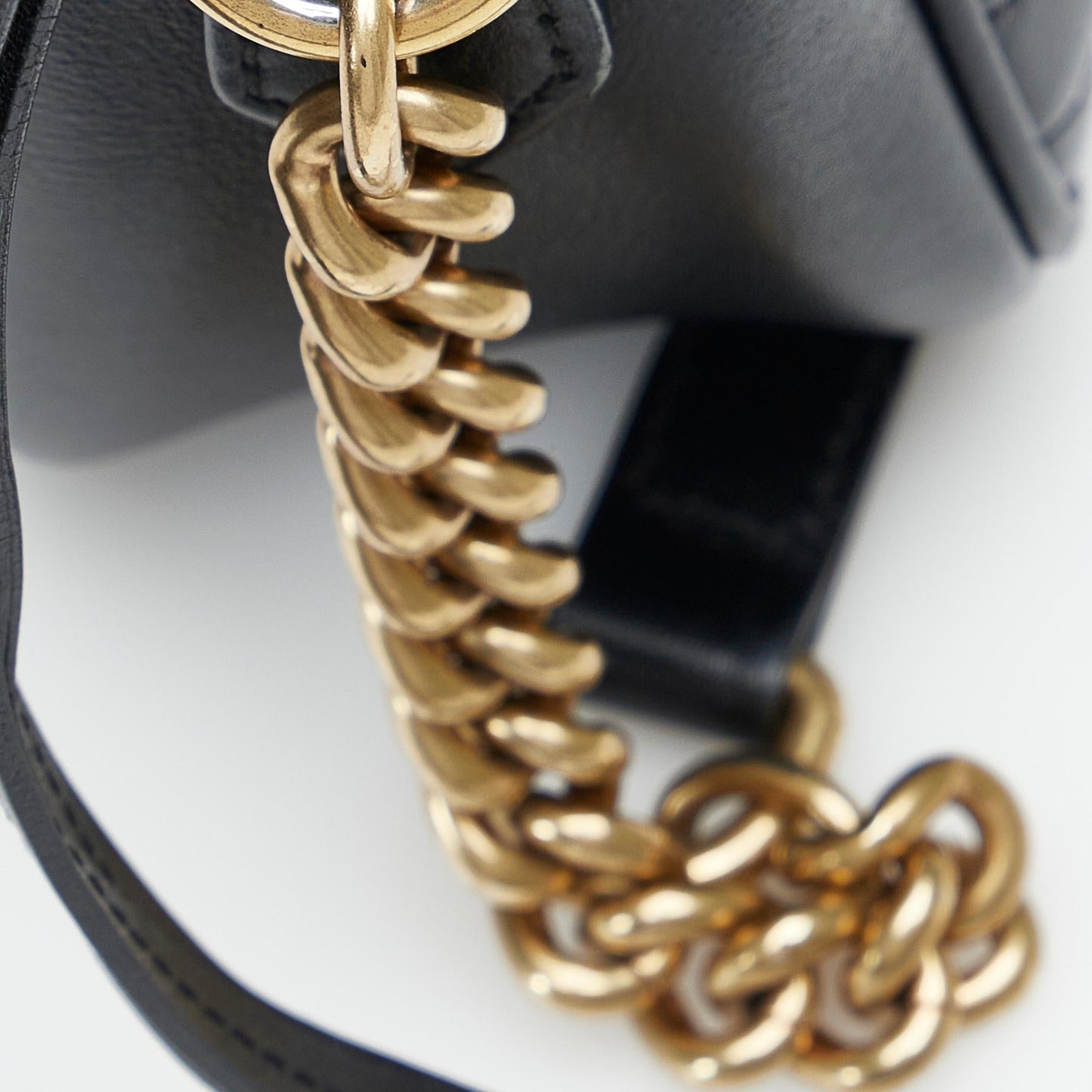 Gucci GG Marmont Matelasse Crossbody Bag (SHG-Vgiuge)