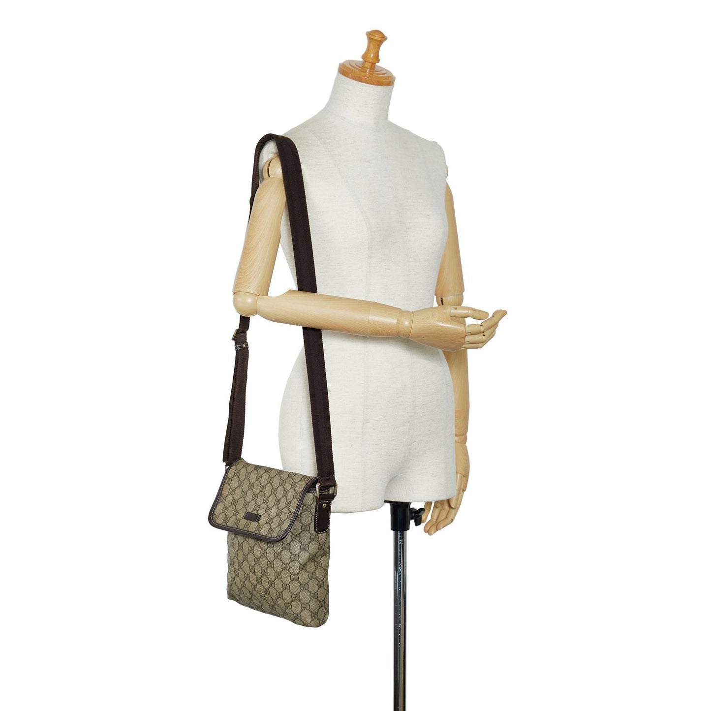 Gucci GG Supreme Crossbody Bag (SHG-Eqc1KN)