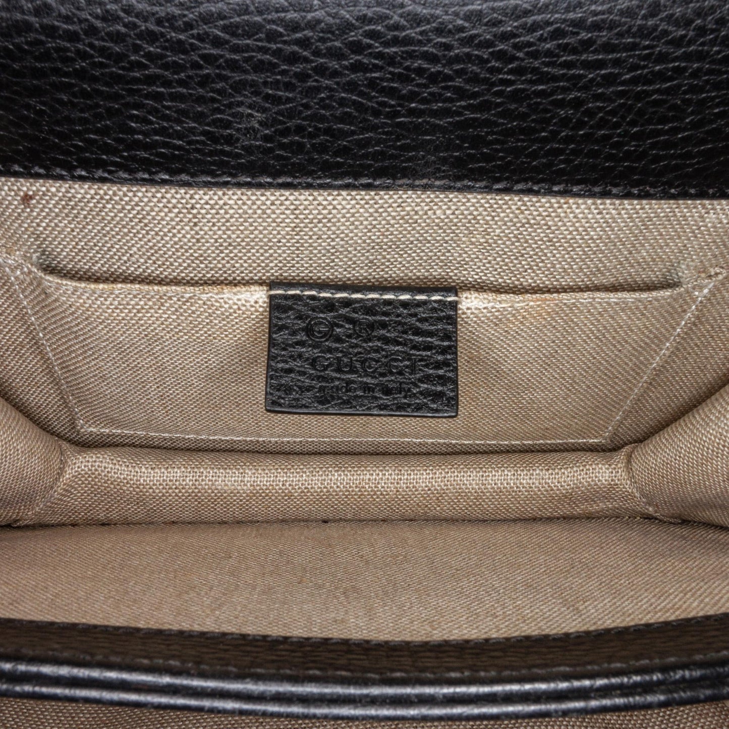 Gucci Interlocking G Dollar Crossbody Bag (SHG-lTzit0)